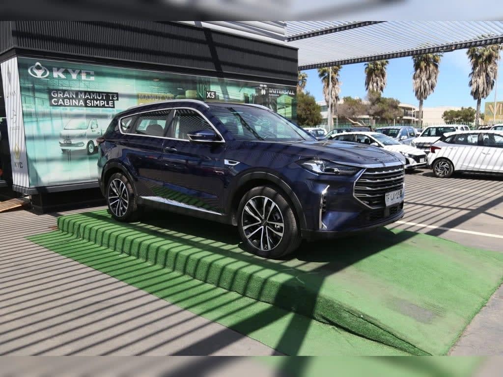 2024 Jetour X70 PLUS 1.5 - Miniatura 3