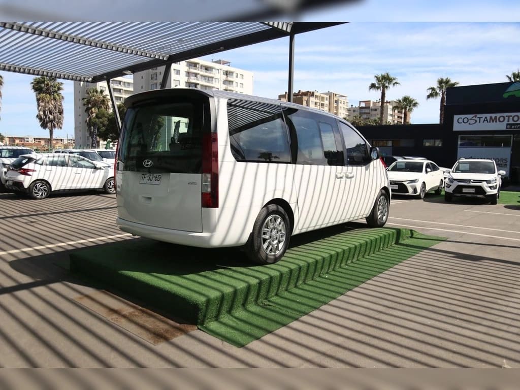2024 Hyundai STARIA US4 - Miniatura 8