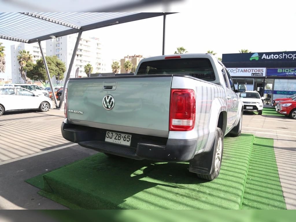2023 Volkswagen AMAROK 2.0 - Miniatura 6