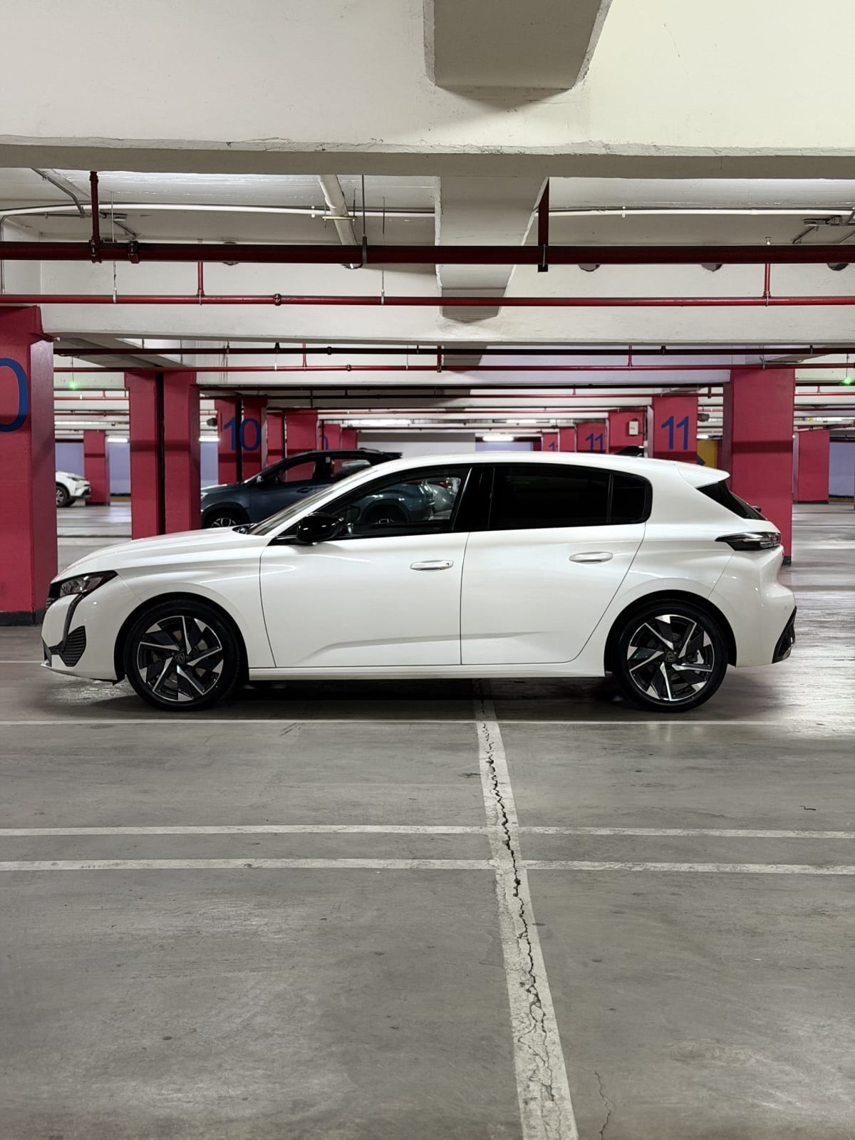 2023 Peugeot 308 Allure BLUEHDI - Miniatura 9