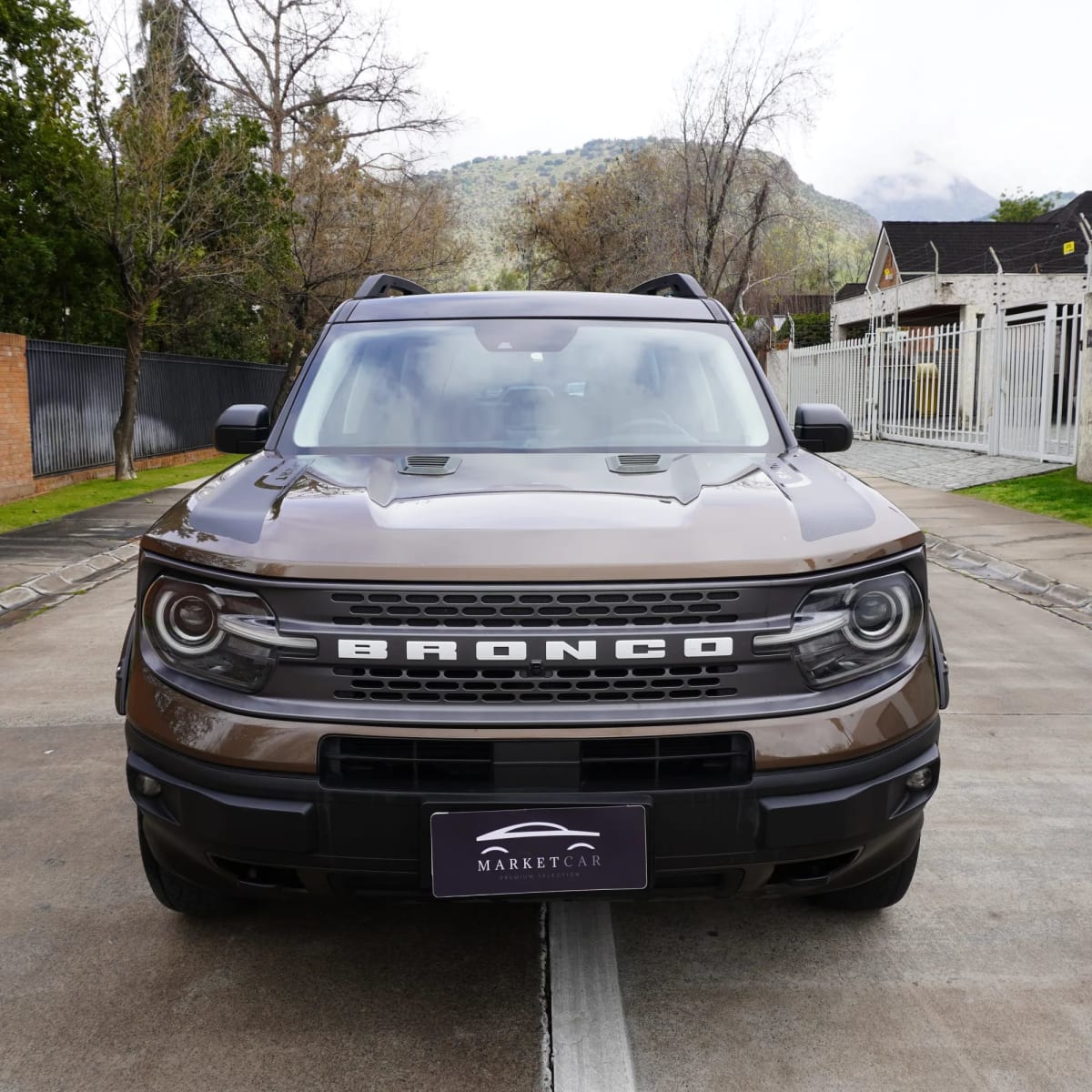 2023 Ford Bronco Wildtrack Café - Miniatura 2