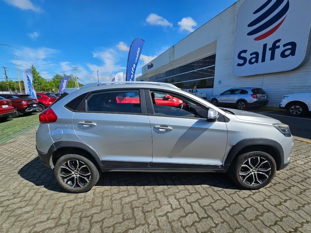 2021 Chery Tiggo 2 1.5 Gris - Miniatura 4