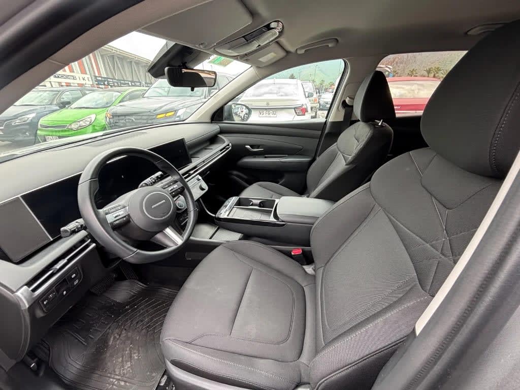2025 Hyundai Tucson NX4 Plata - Miniatura 9