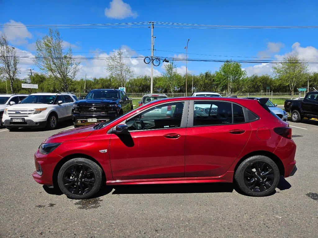 2025 Chevrolet Onix 1.0T Rojo - Miniatura 8