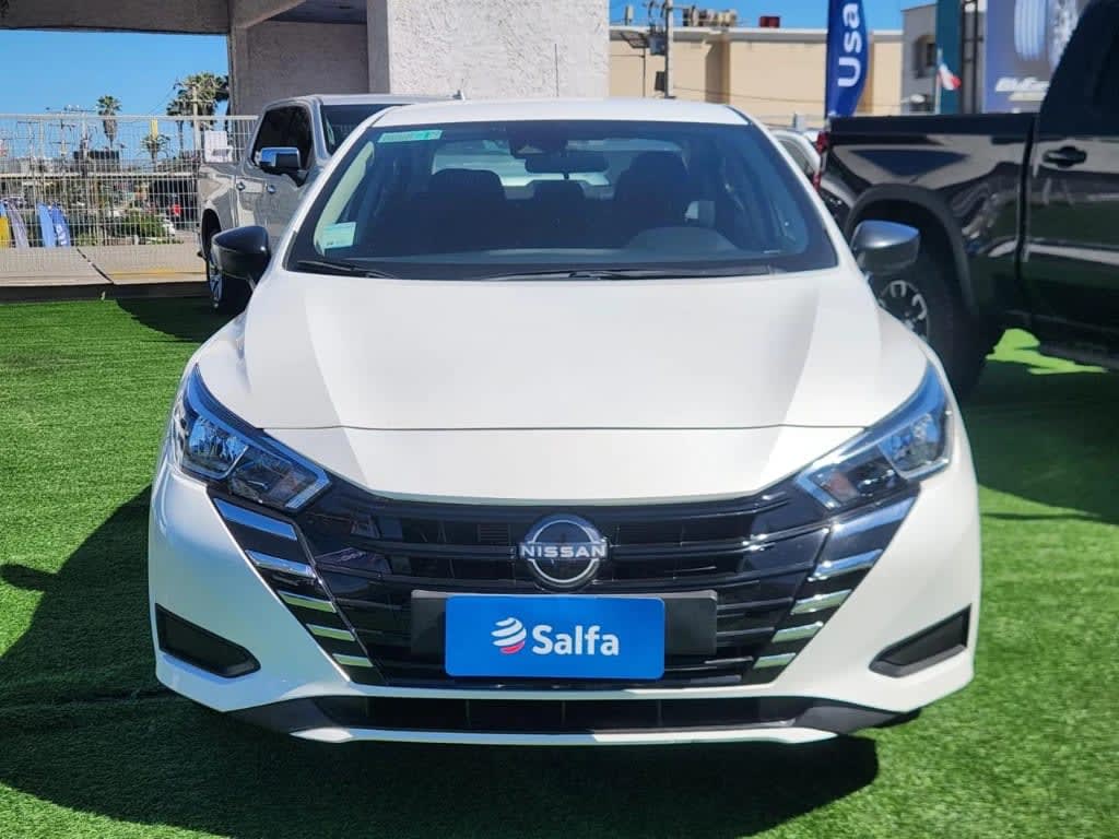 2025 Nissan Versa 1.6 Blanco - Miniatura 2