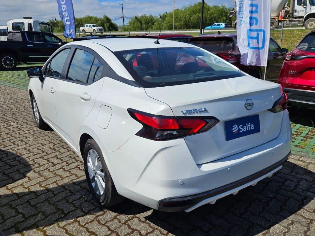 2025 Nissan Versa 1.6 Blanco - Miniatura 7