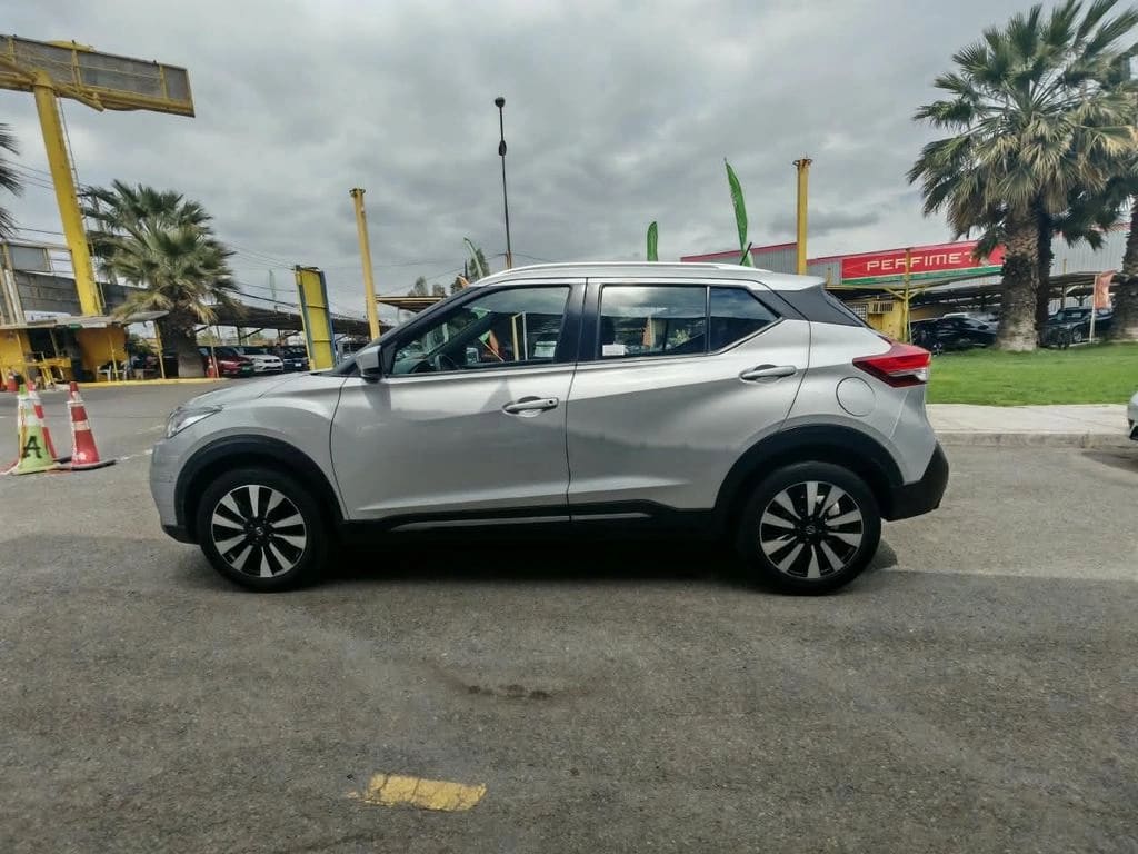 2020 Nissan KICKS Precio - Miniatura 3