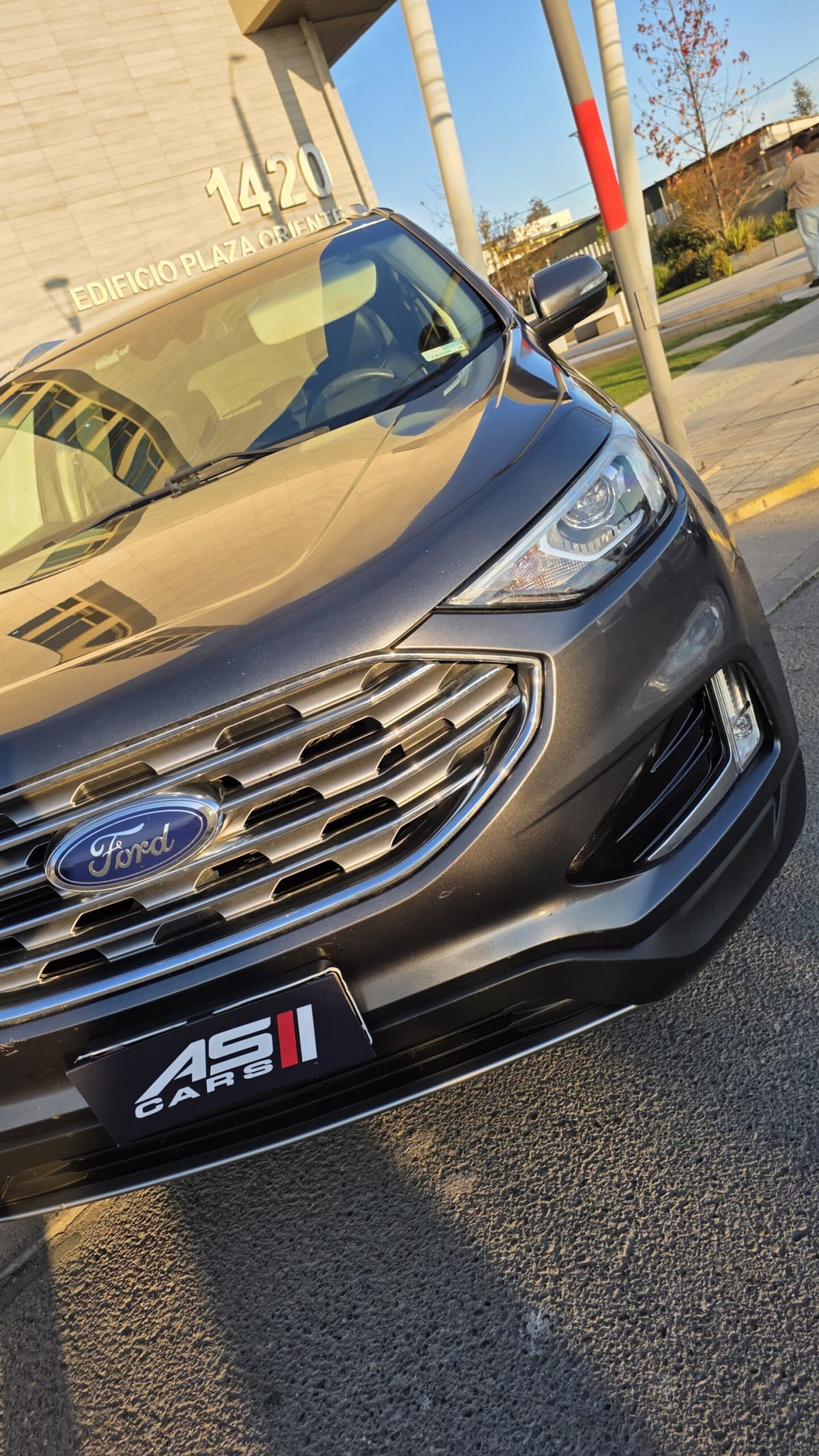 2019 Ford Edge Gris - Miniatura 8