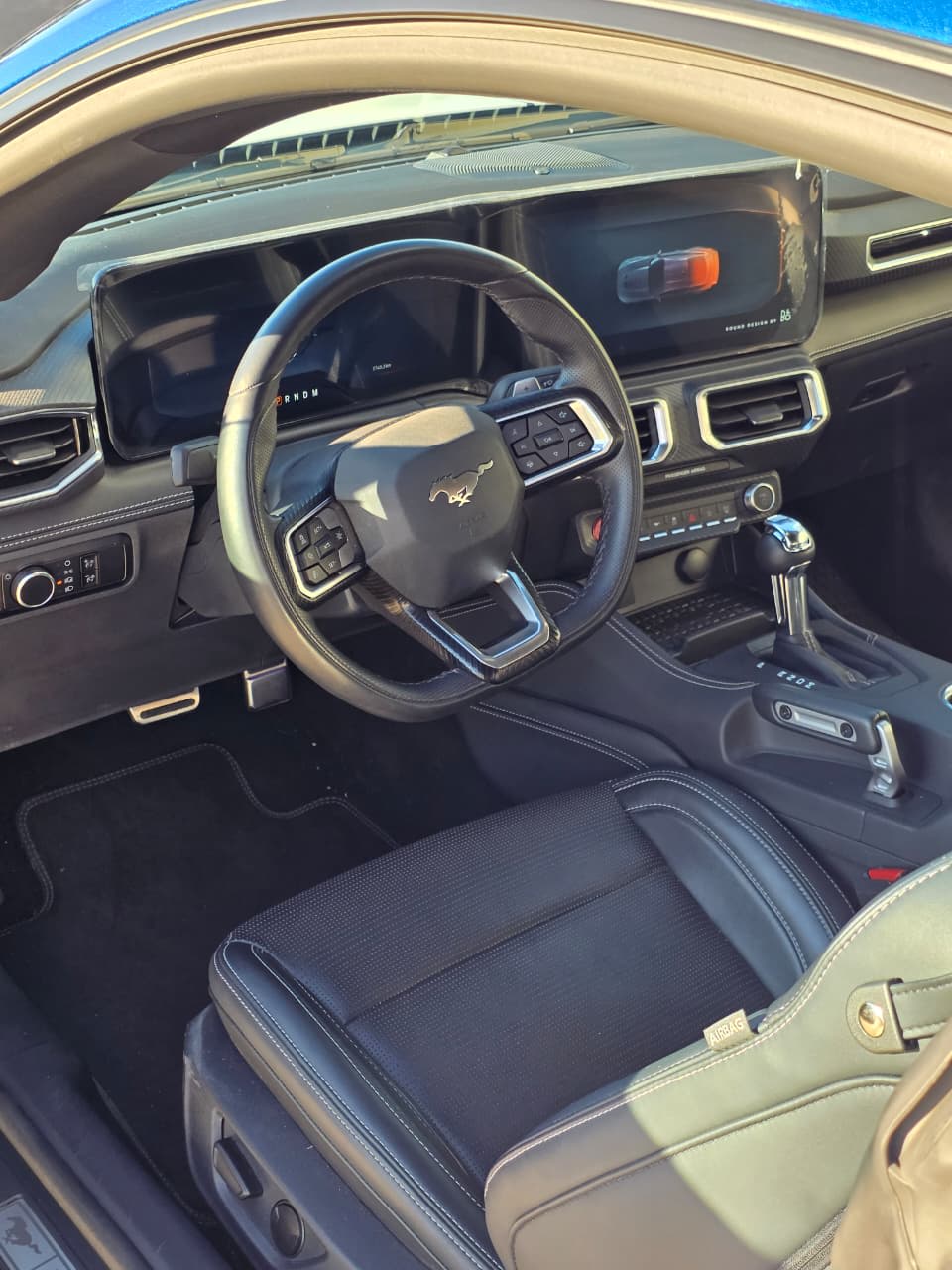 2025 Ford Mustang Azul - Miniatura 2