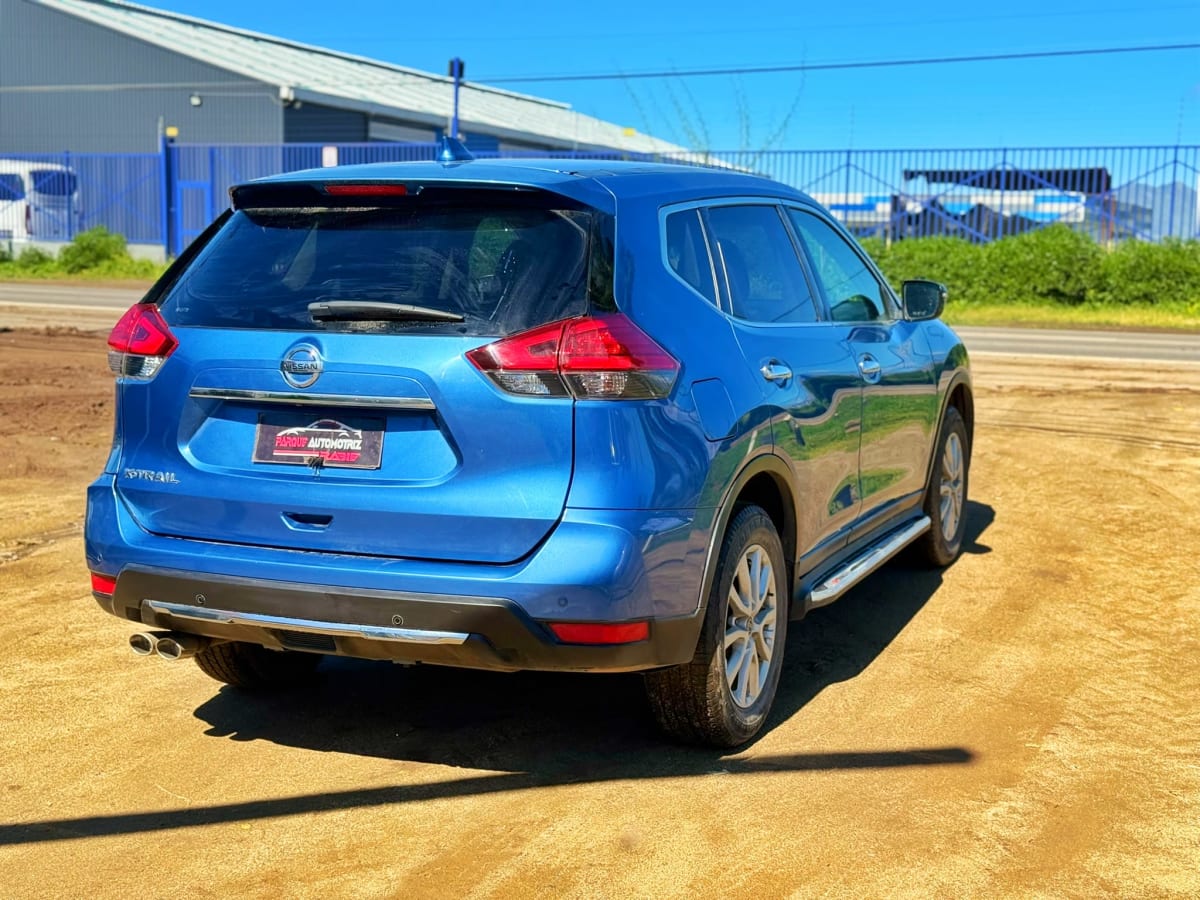 2021 Nissan Xtrail Azul - Miniatura 5