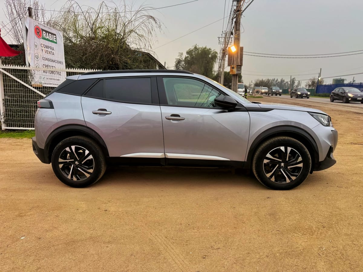 2023 Peugeot 2008 Gris - Miniatura 5