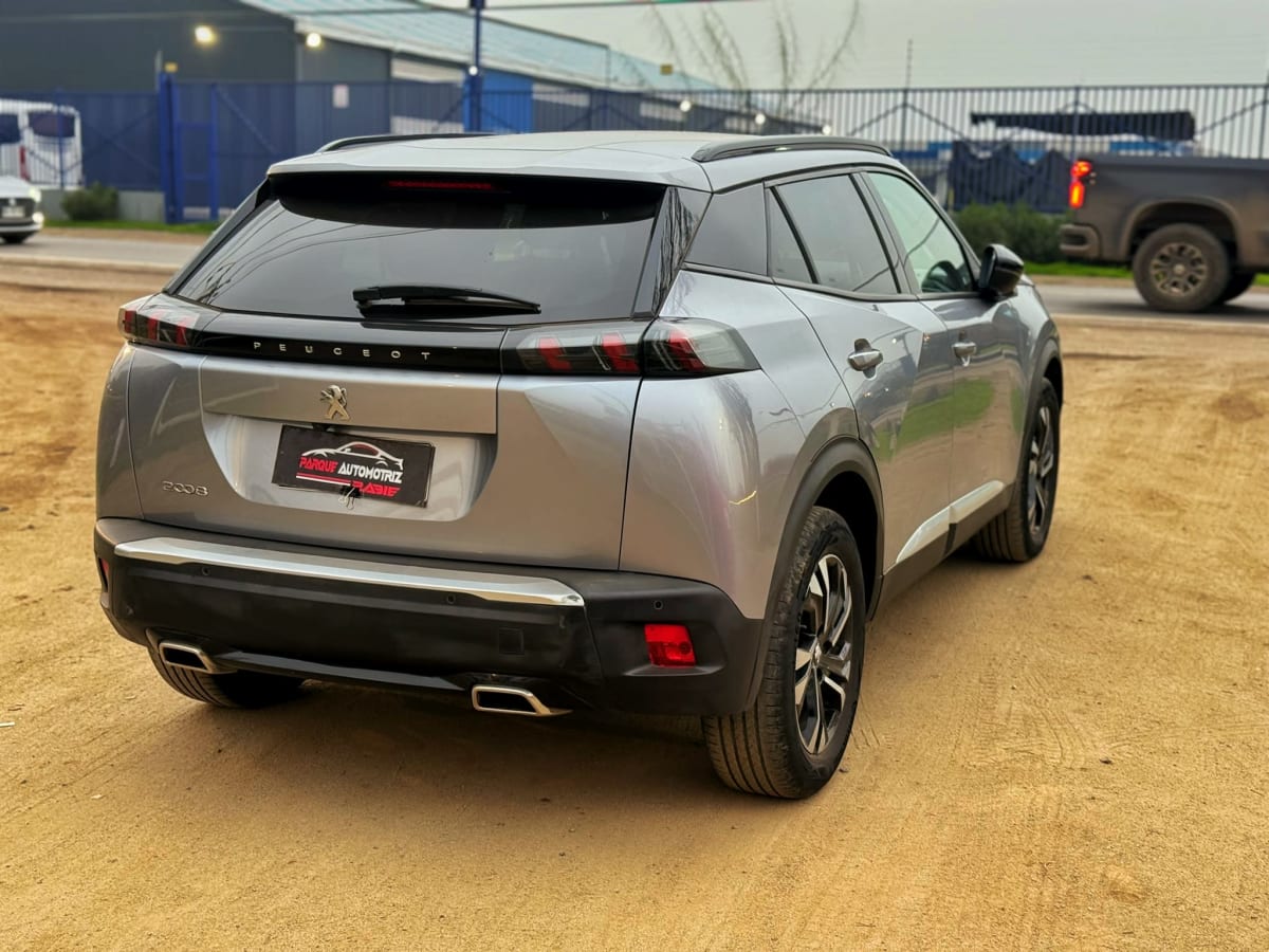 2023 Peugeot 2008 Gris - Miniatura 6