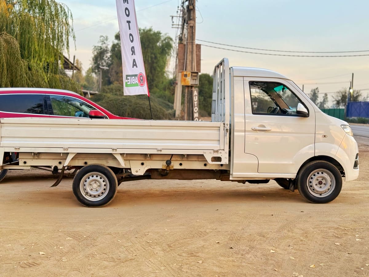 2022 Brilliance T30 Blanco - Miniatura 4