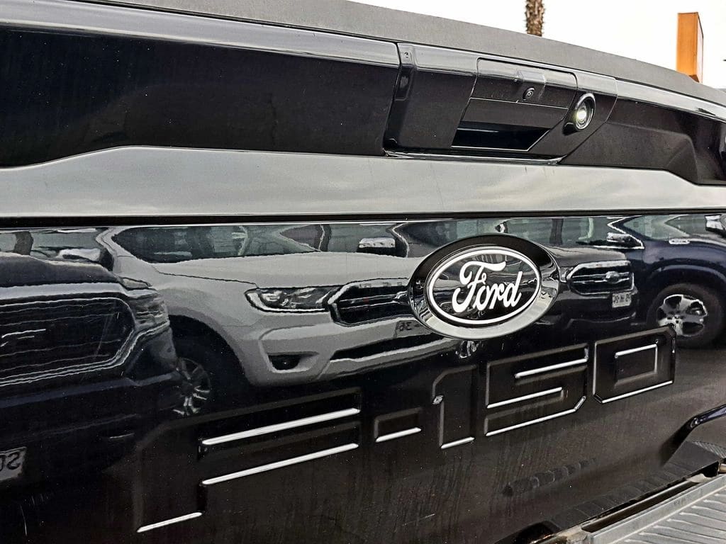 2025 Ford F-150 5.0 - Miniatura 9
