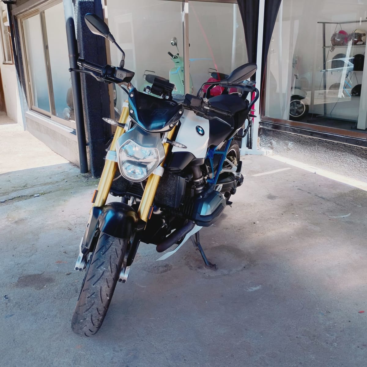 2019 BMW R1200 Blanco - Miniatura 2