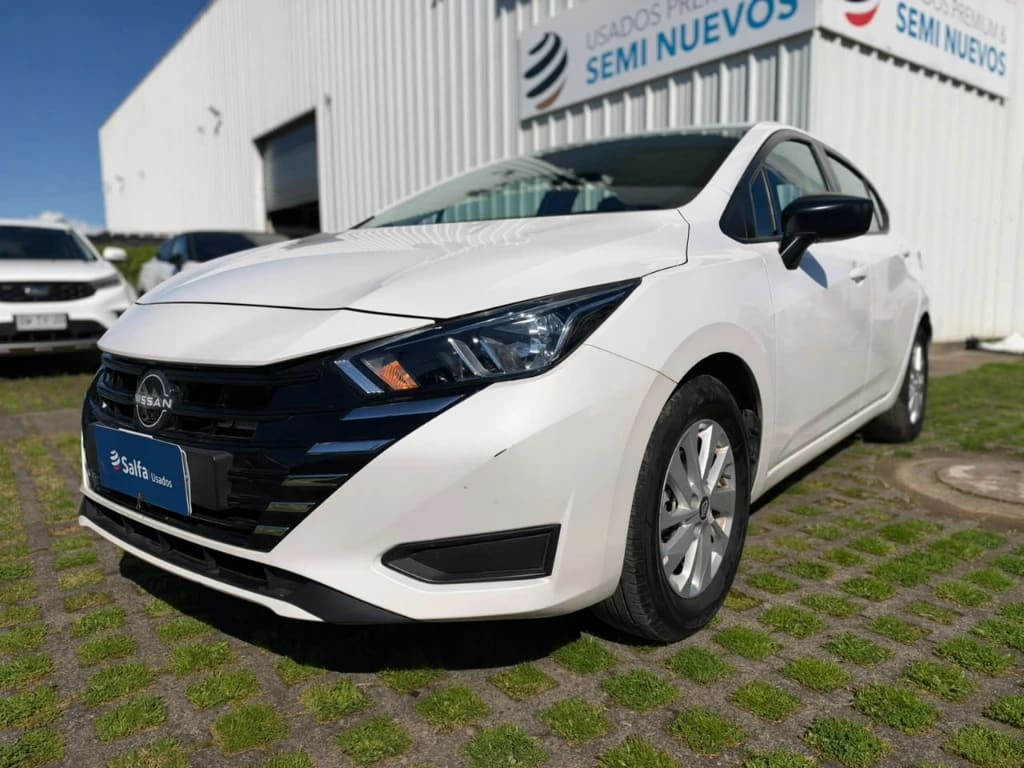 2025 Nissan Versa 1.6 Blanco - Imagen 1