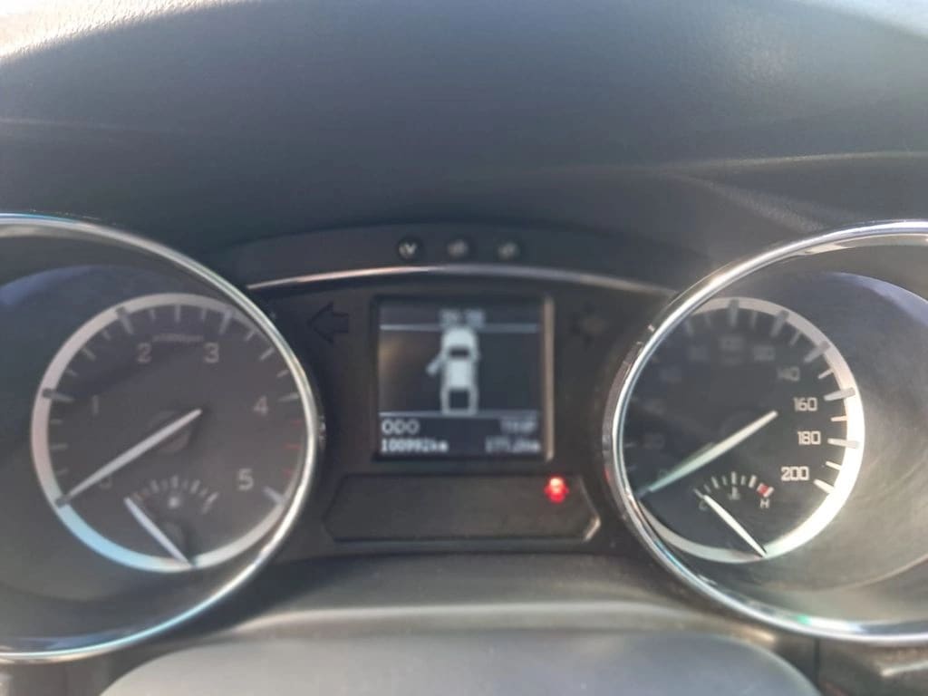 2023 JAC T8 2.0T - Miniatura 8