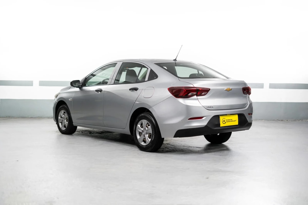 2021 Chevrolet Onix 1.2 Plata - Miniatura 7