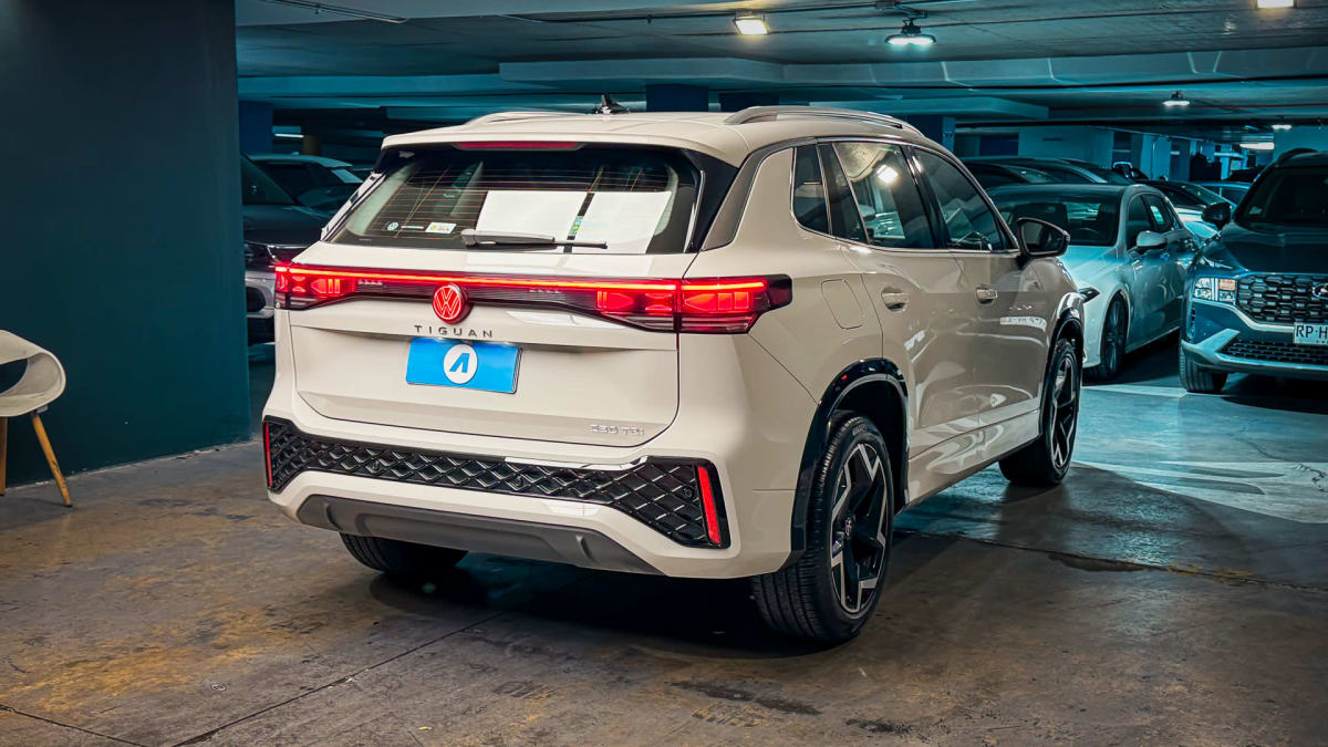 2026 Volkswagen Tiguan R-Line Blanco - Miniatura 4