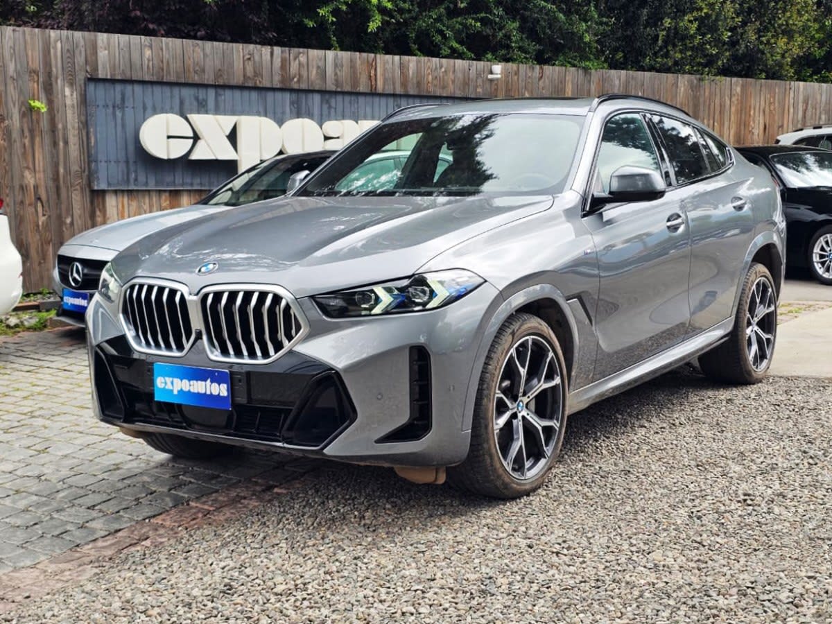 2024 BMW X6 30D Gris - Miniatura 3