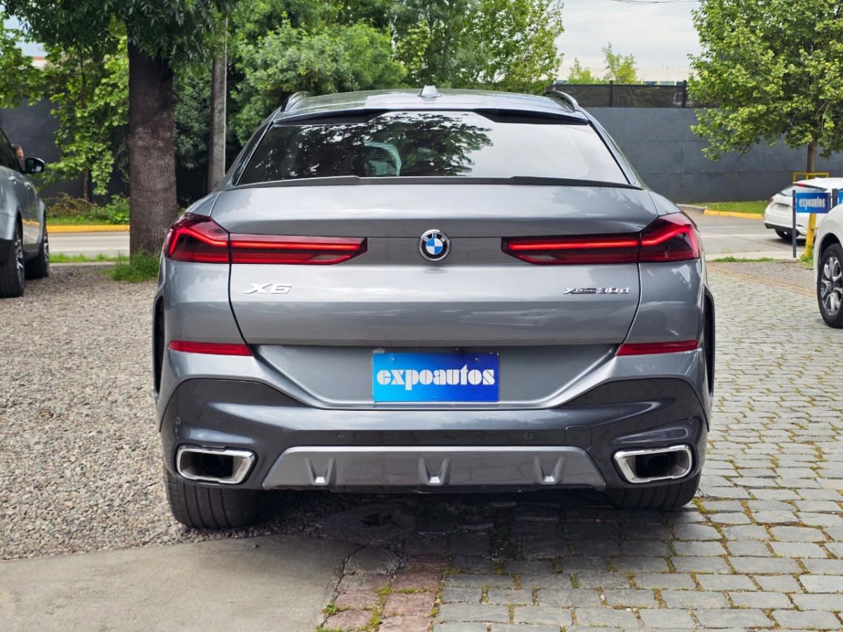 2024 BMW X6 30D Gris - Miniatura 4