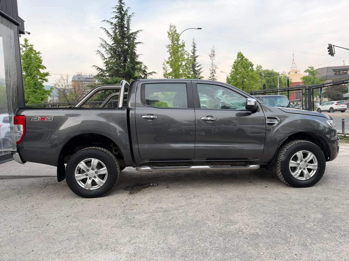 2021 Ford Ranger XLT Gris - Miniatura 4