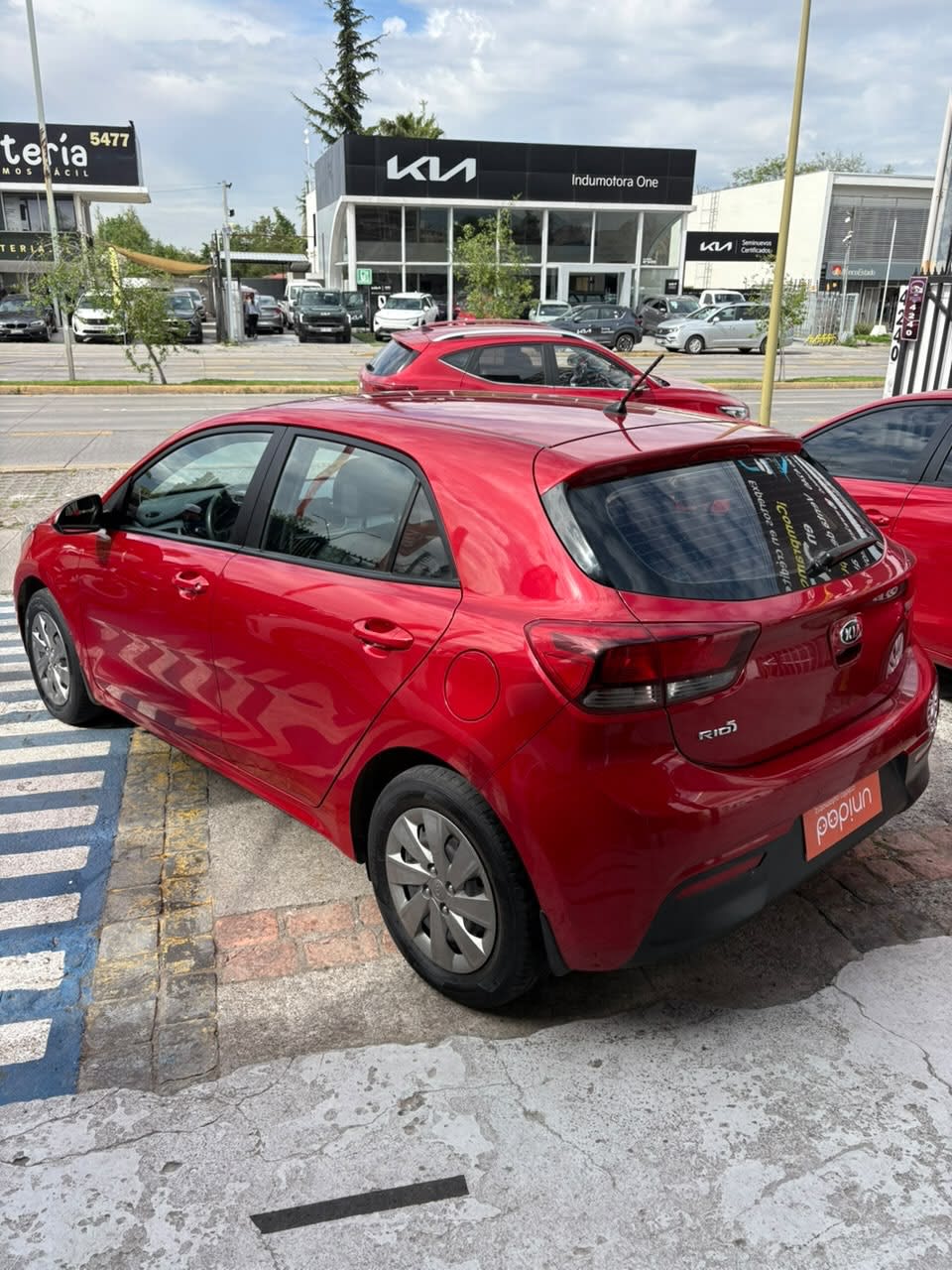 2020 Kia RIO 5 - Miniatura 5