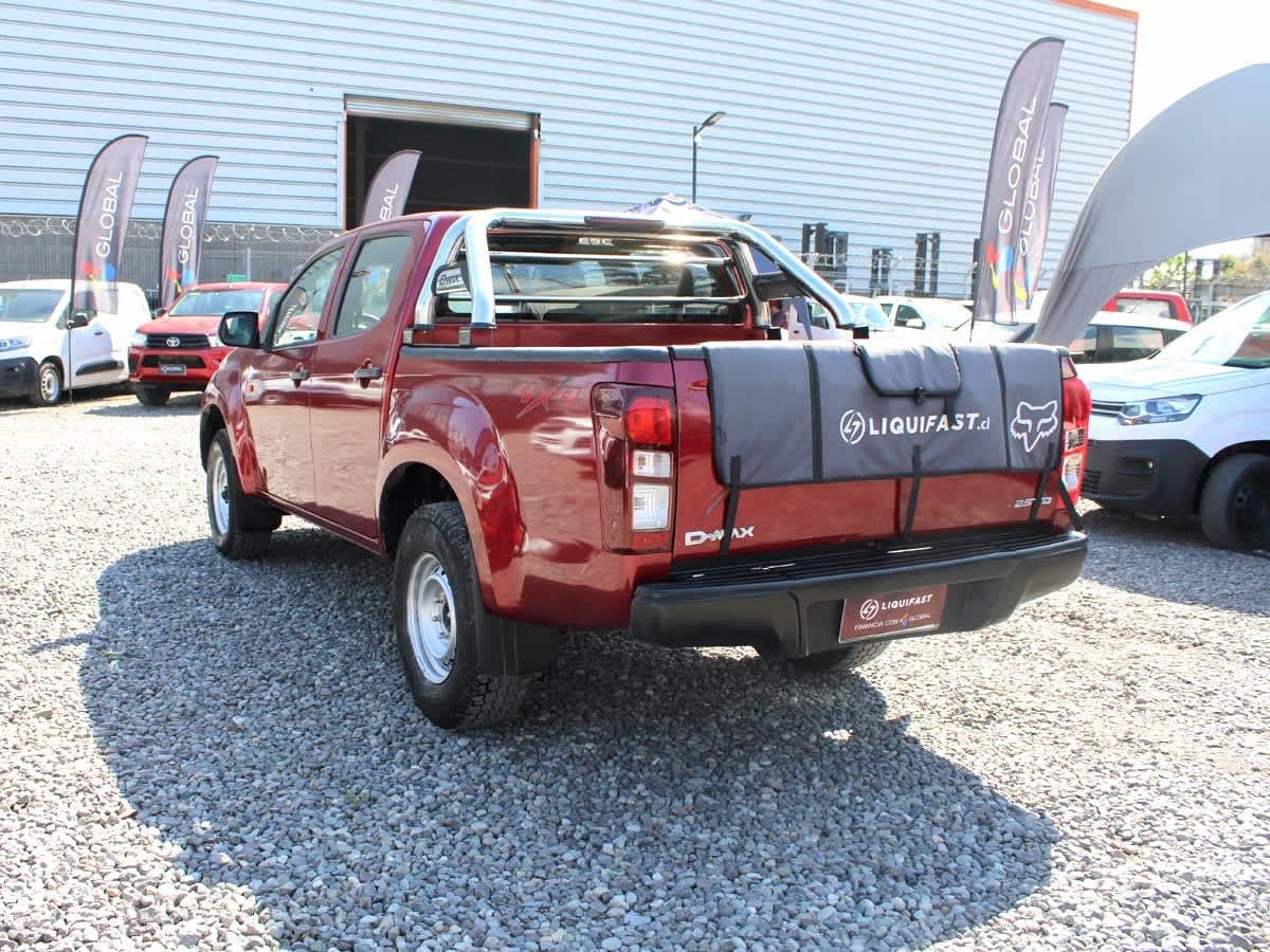 2020 Chevrolet D-Max 2.5 Rojo - Miniatura 8