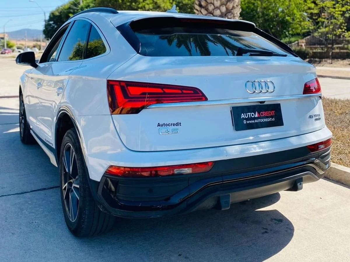 2022 Audi Q5 Sportback QUATTRO Blanco - Miniatura 2
