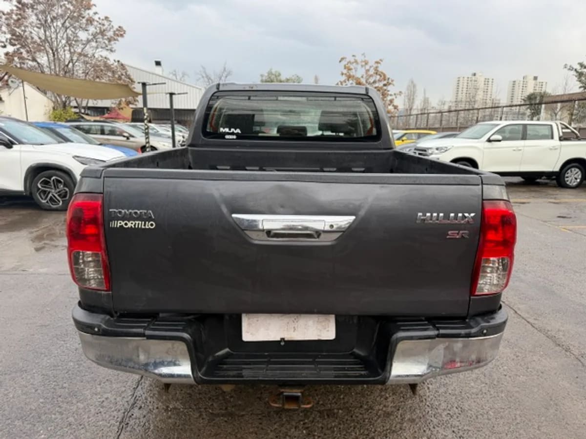 2018 Toyota Hilux 2.7 Gris - Miniatura 5