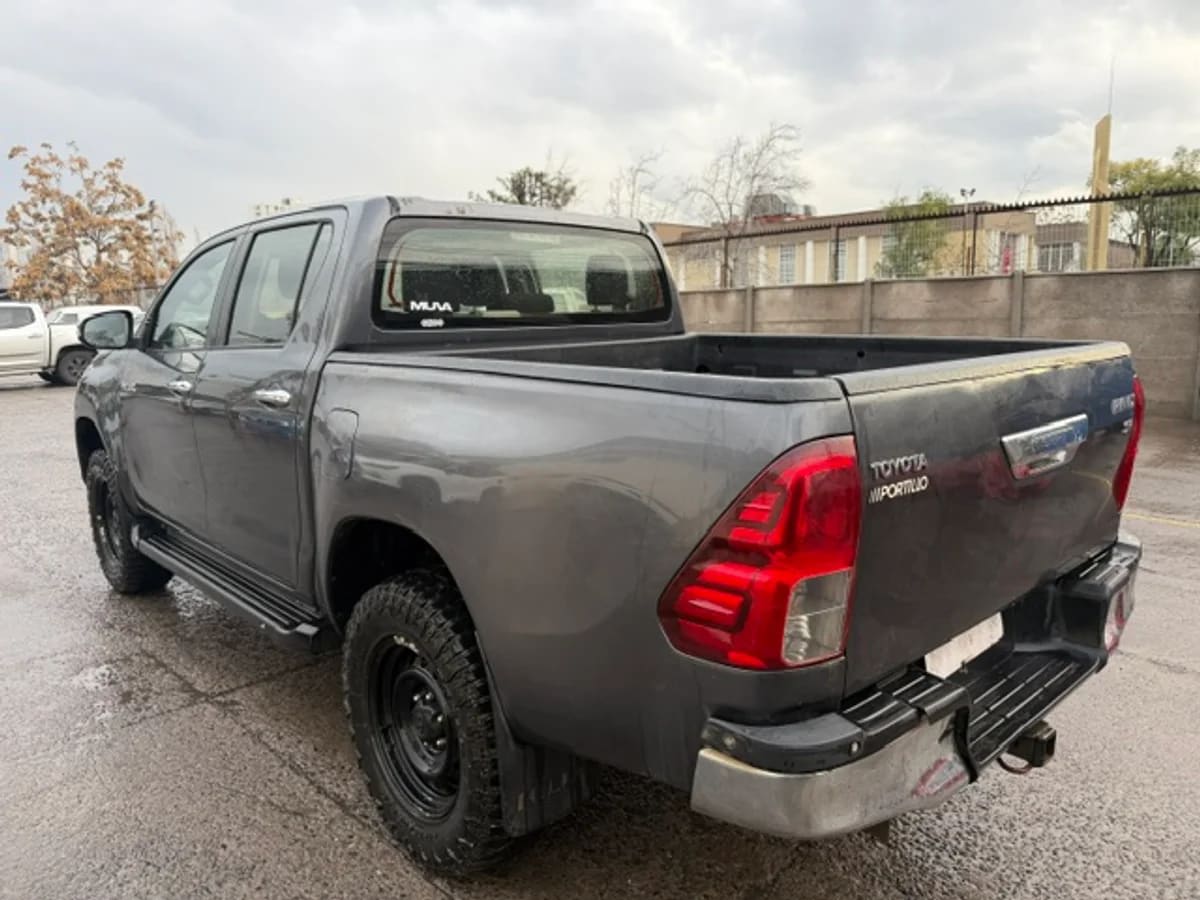 2018 Toyota Hilux 2.7 Gris - Miniatura 6