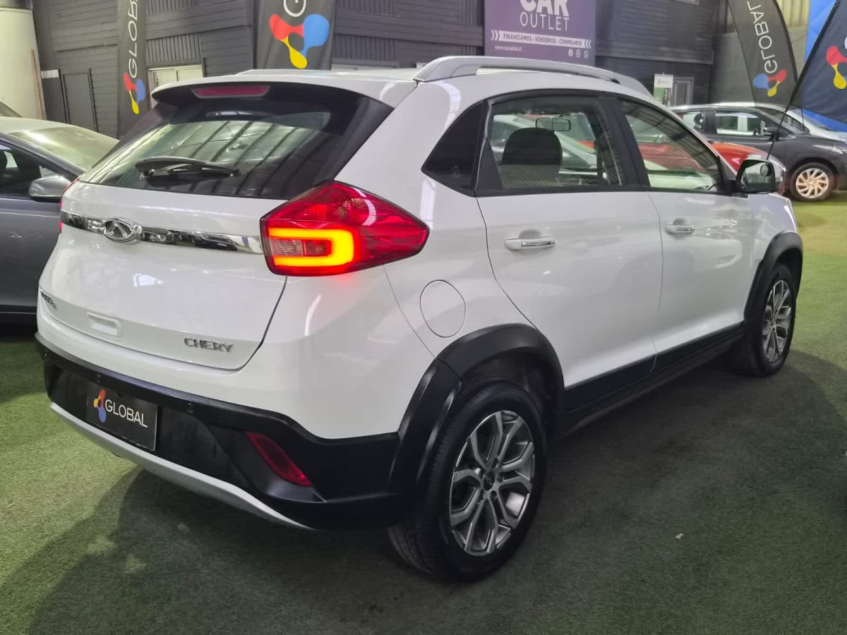 2017 Chery Tiggo 2 GLS Blanco - Miniatura 4