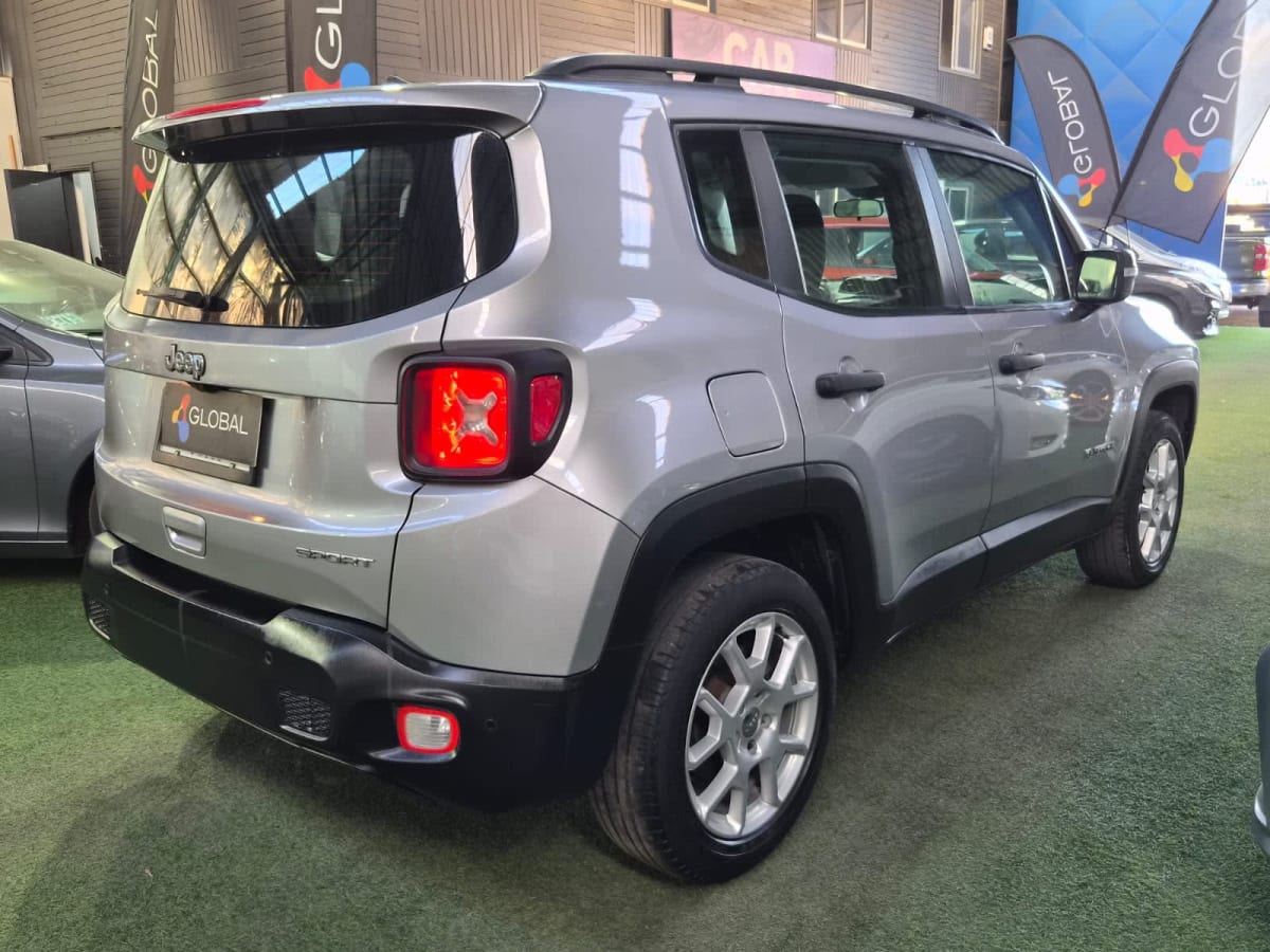 2022 Jeep Renegade Sport LX Plata - Miniatura 4