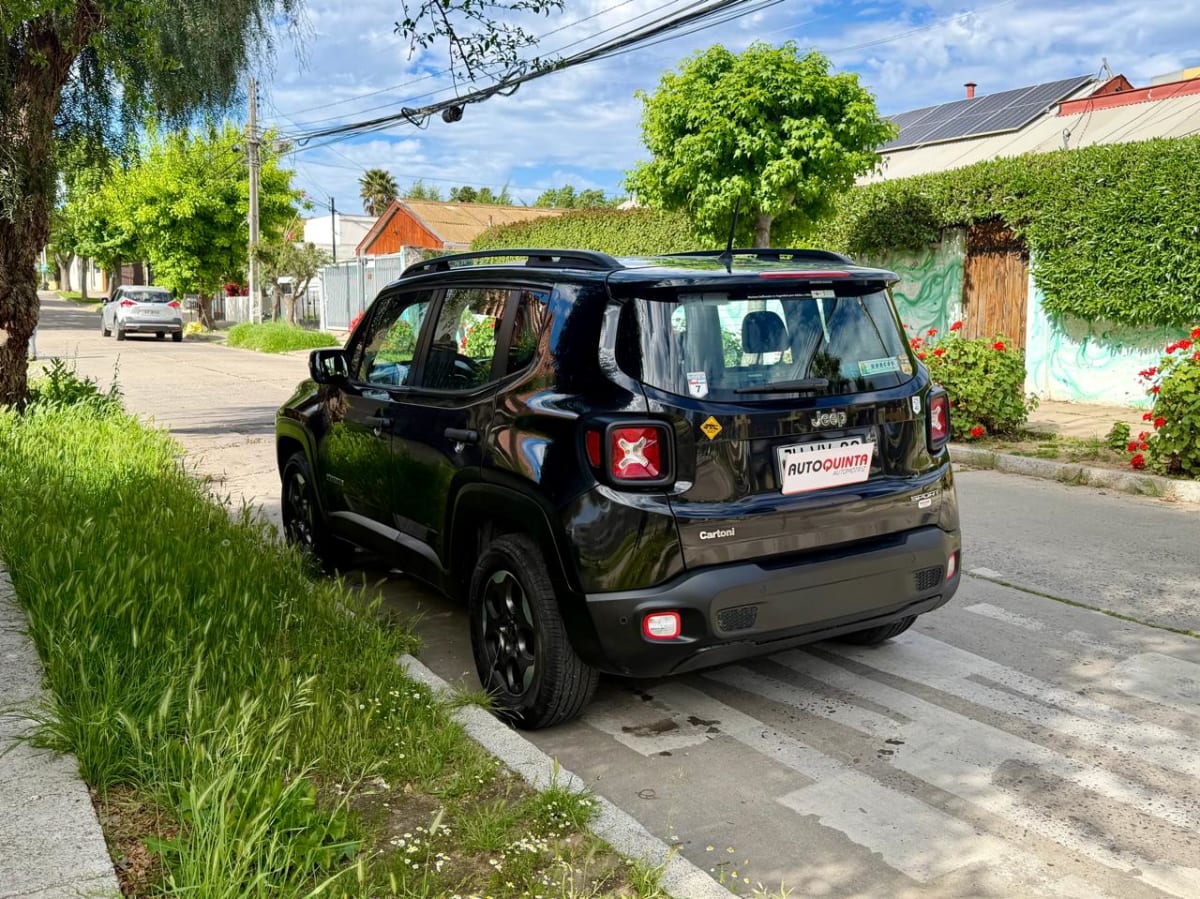 2017 Jeep RENEGADE - Miniatura 3