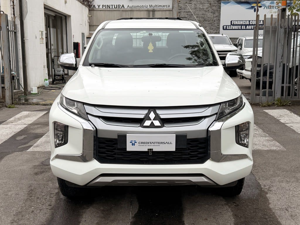 2023 Mitsubishi L200 2.4 - Miniatura 2