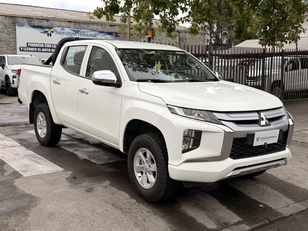 2023 Mitsubishi L200 2.4 - Miniatura 3