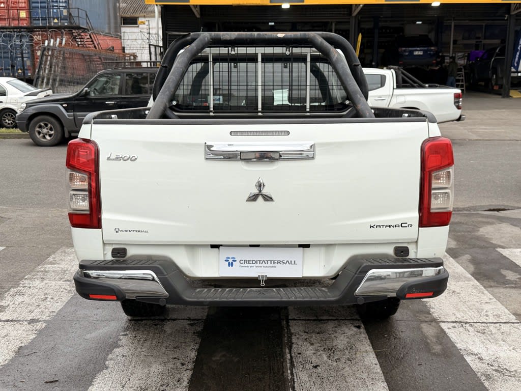 2023 Mitsubishi L200 2.4 - Miniatura 7