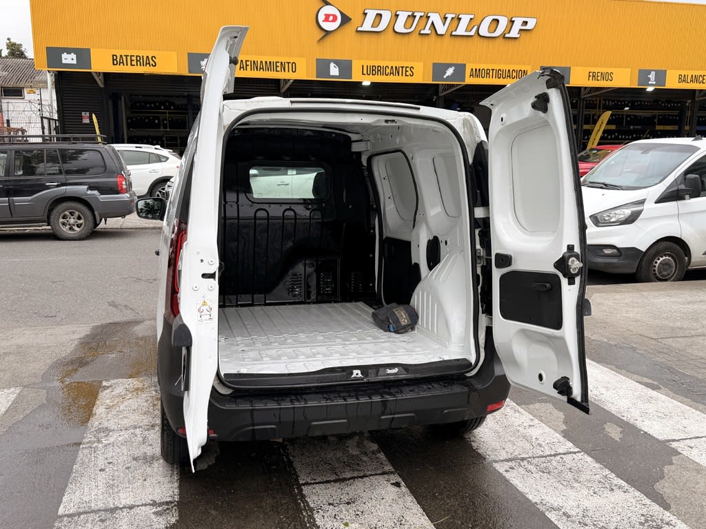 2022 Renault EXPRESS 1.5 - Miniatura 8