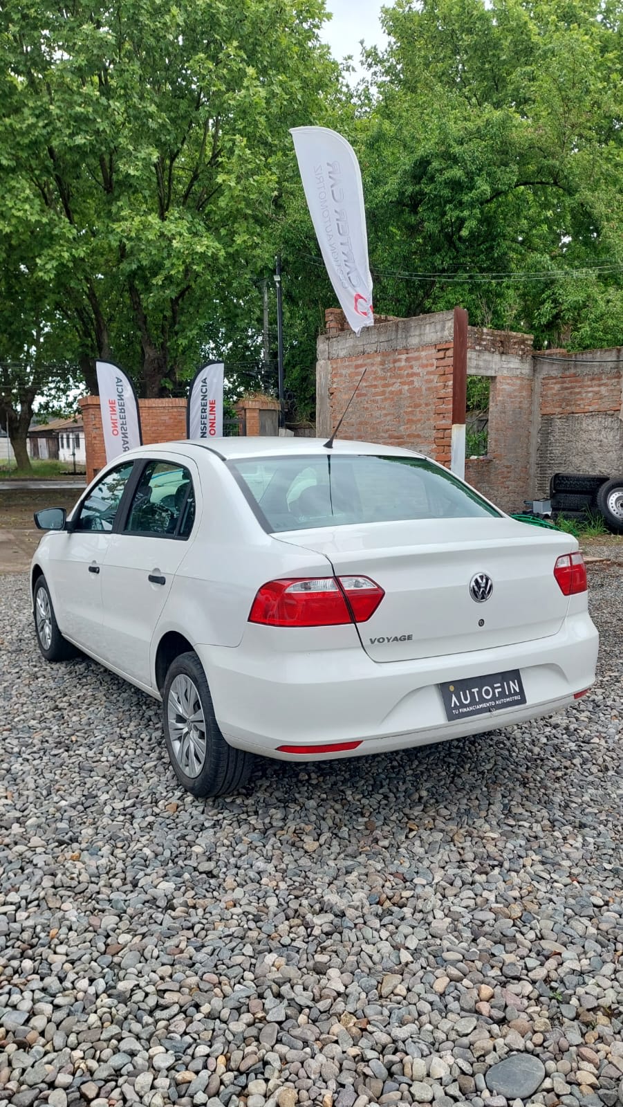 2022 Volkswagen Voyage - Miniatura 5