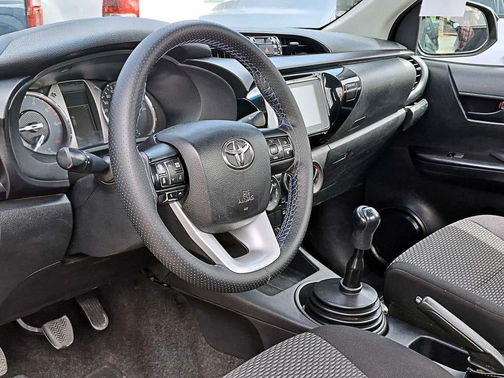 2022 Toyota HILUX 2.4 - Miniatura 6