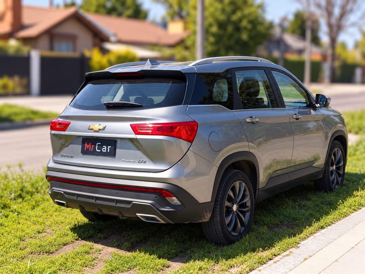2022 Chevrolet Captiva Gris - Miniatura 8