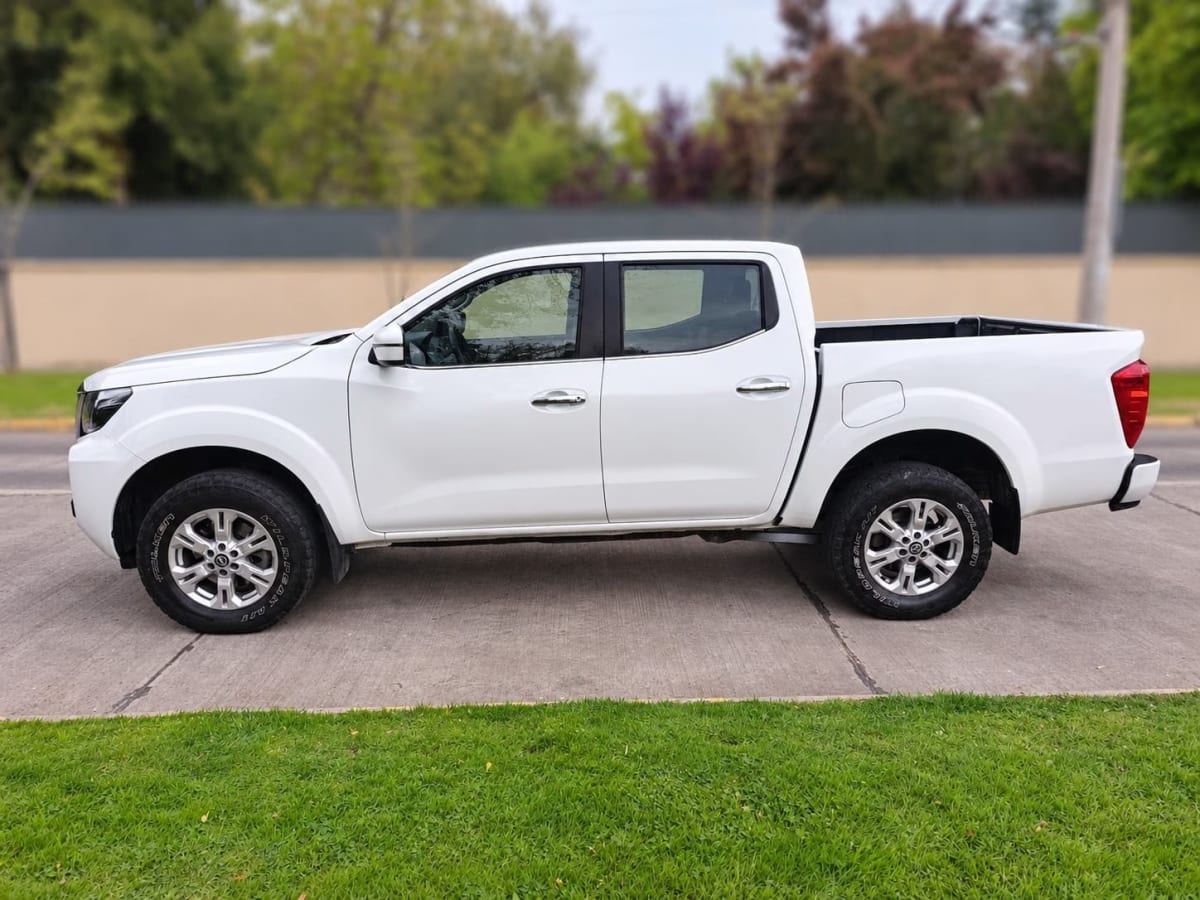 2023 Nissan Navara Blanco - Miniatura 3