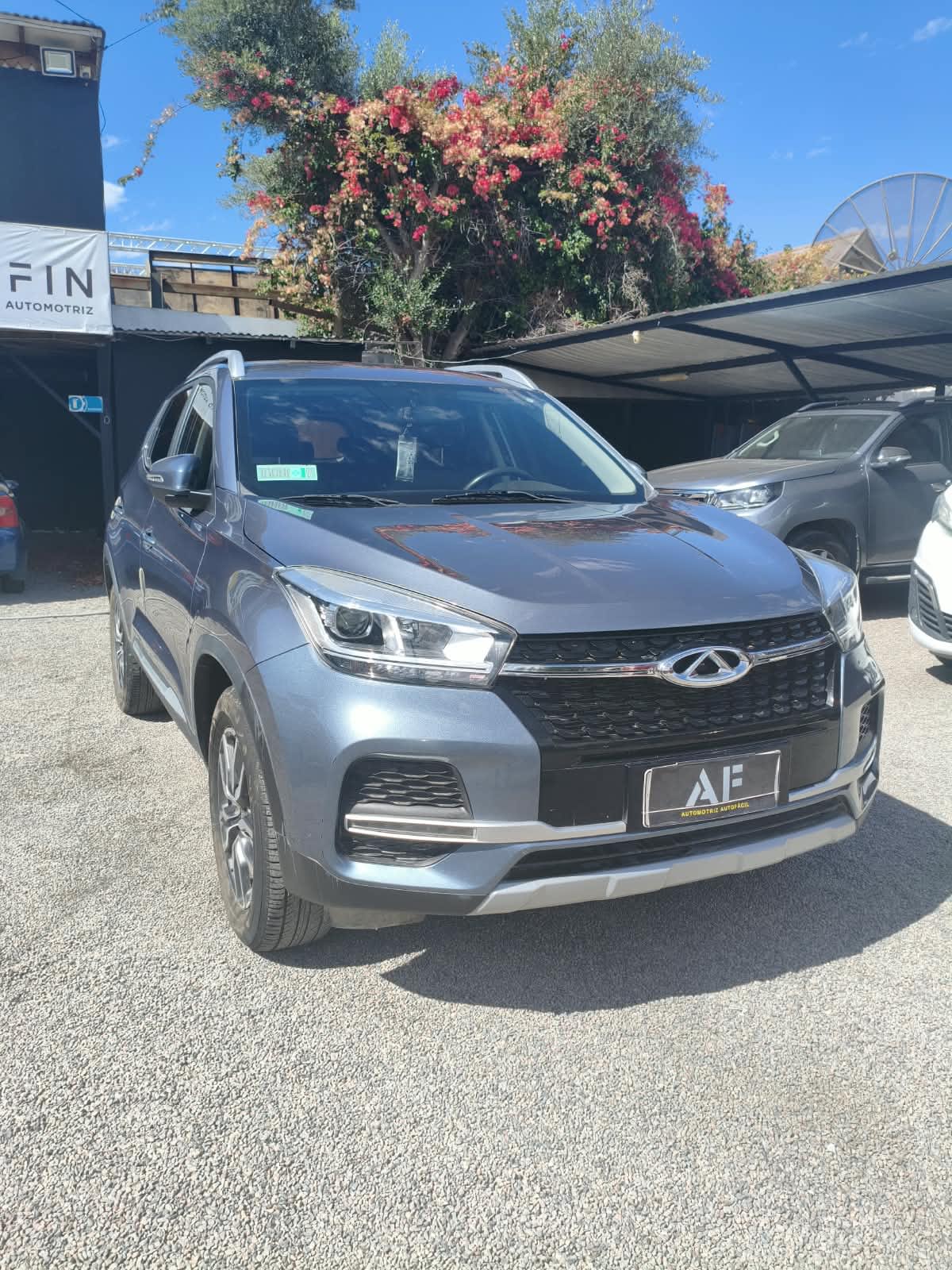 2022 Chery TIGGO 3 1.5 Gris - Miniatura 3