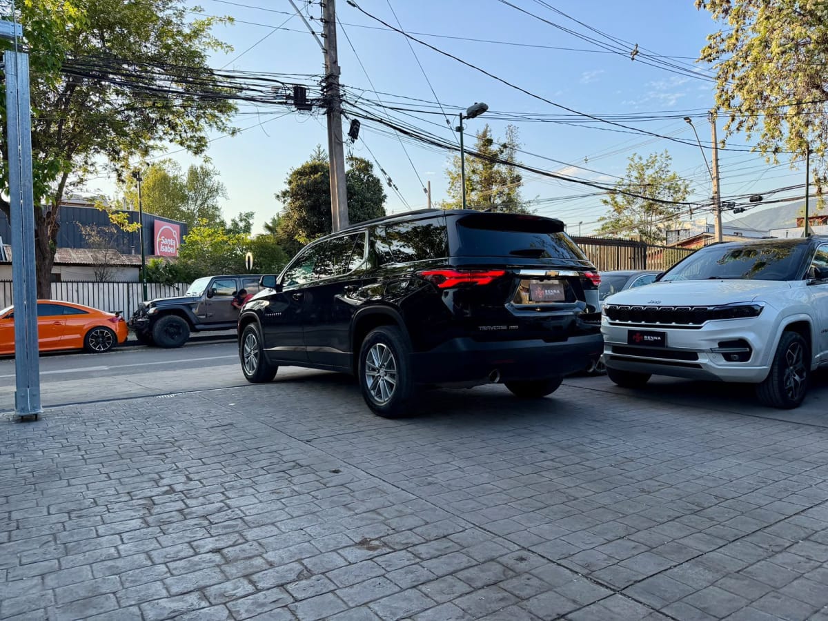 2023 Chevrolet Traverse LT - Miniatura 7