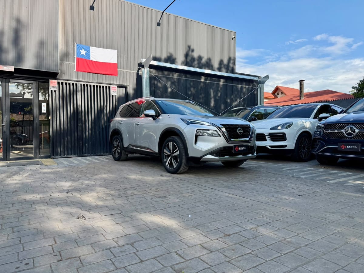 2023 Nissan X-Trail Exclusive - Miniatura 3