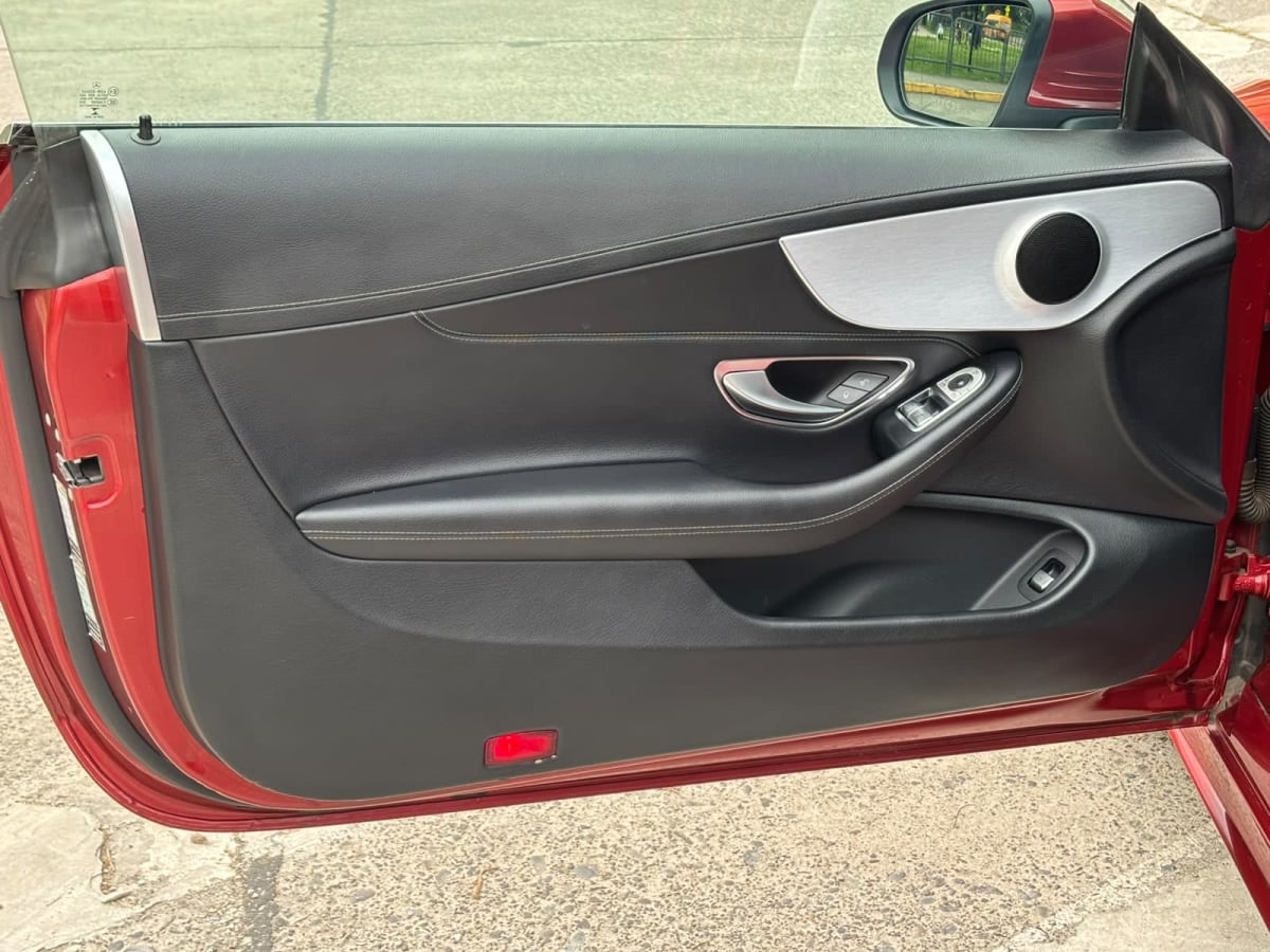 2016 Mercedes-Benz C300 2.0 - Miniatura 9