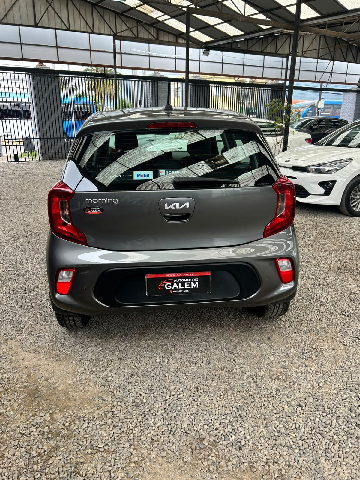 2022 Kia Morning Gris - Miniatura 3