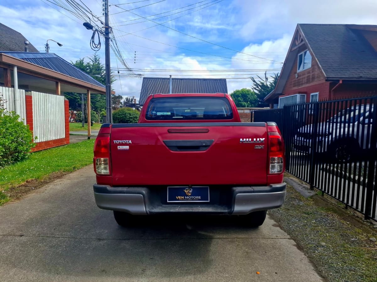 2021 Toyota Hilux Rojo - Miniatura 6