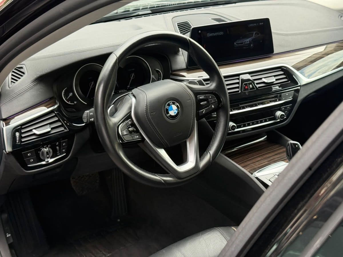 2018 BMW 530I LUXURY Negro - Miniatura 7
