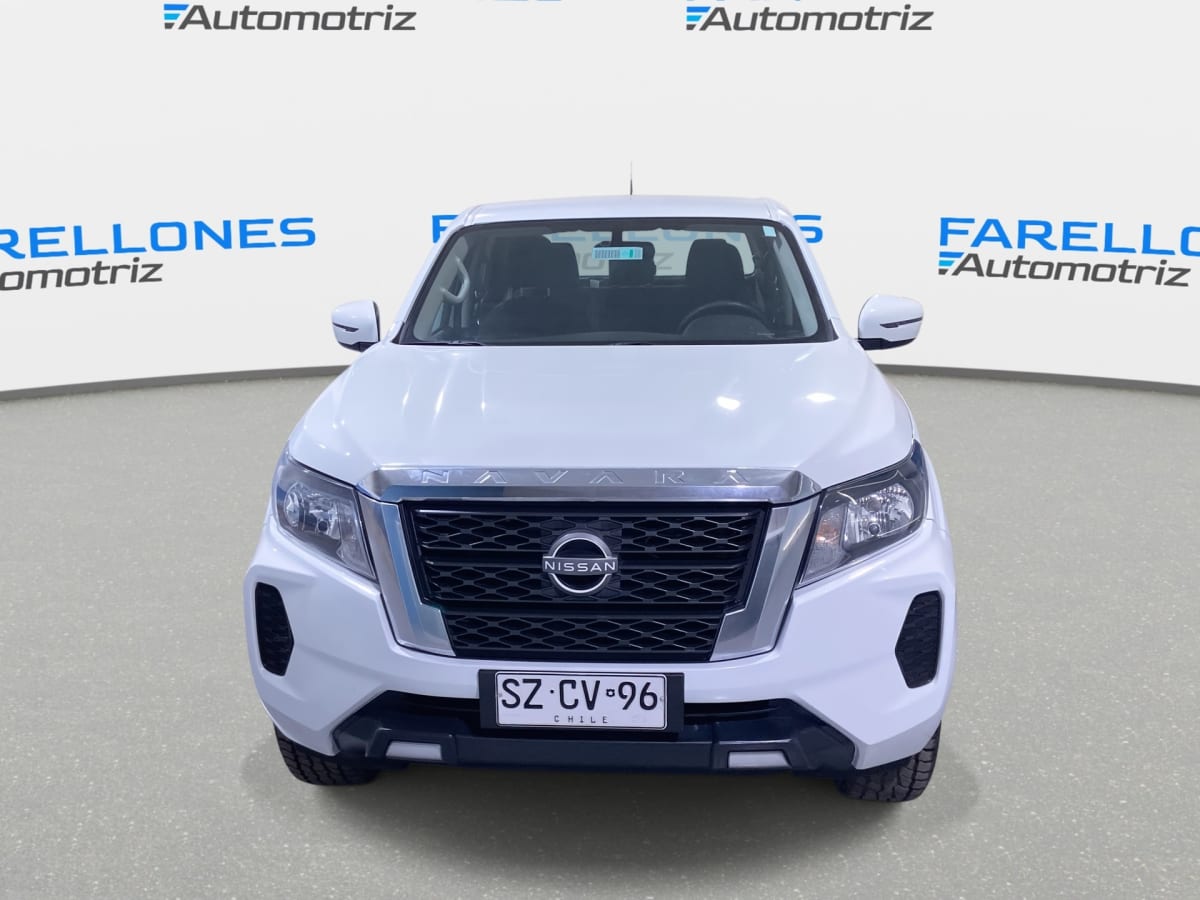 2023 Nissan NAVARA SE 2.3 MT 4X2 DSL DC E6 SE Blanco - Miniatura 3